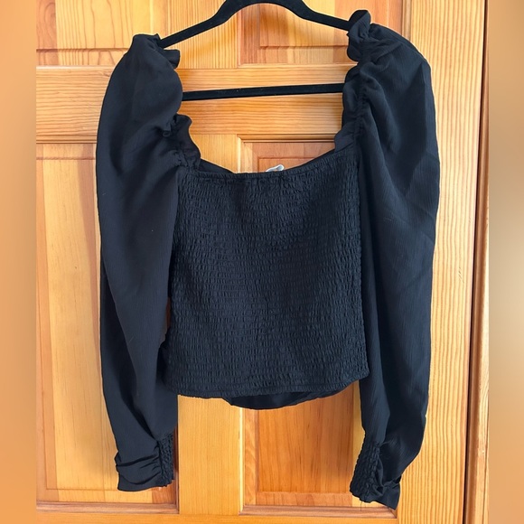 ASTR the Label Puff Sleeve Square Neck Top in Black - Picture 7 of 7